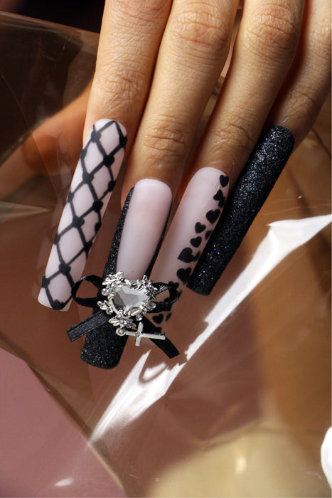 Black butterfly plaid manicure【H43-1141】