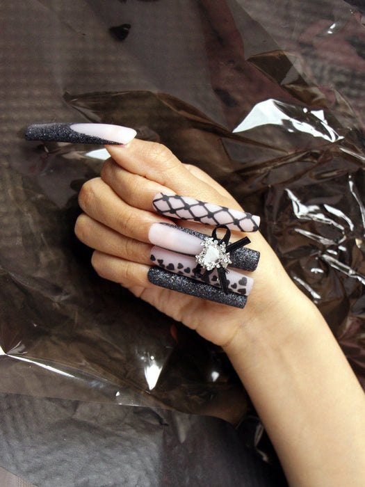 Black butterfly plaid manicure【H43-1141】