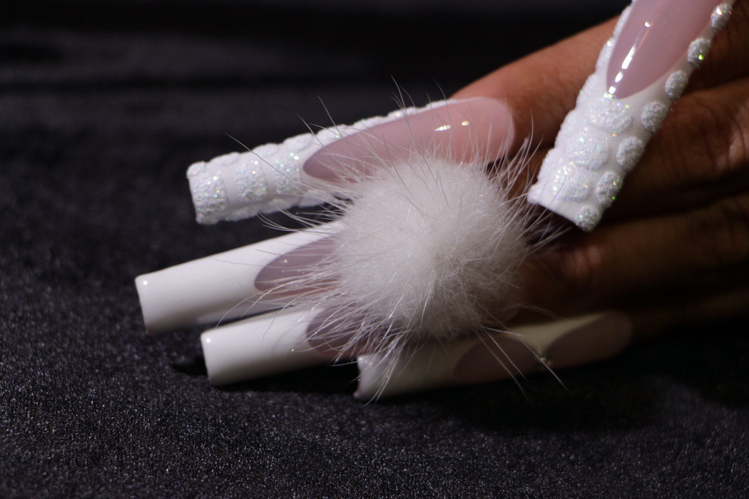 White French pom pom manicure【H43-1121】