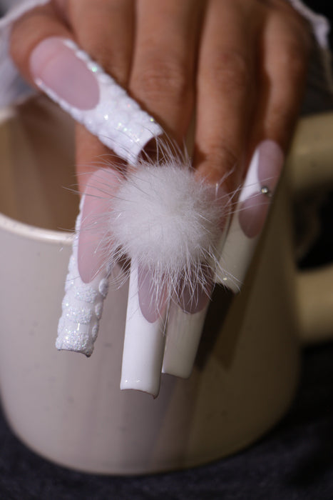 White French pom pom manicure【H43-1121】