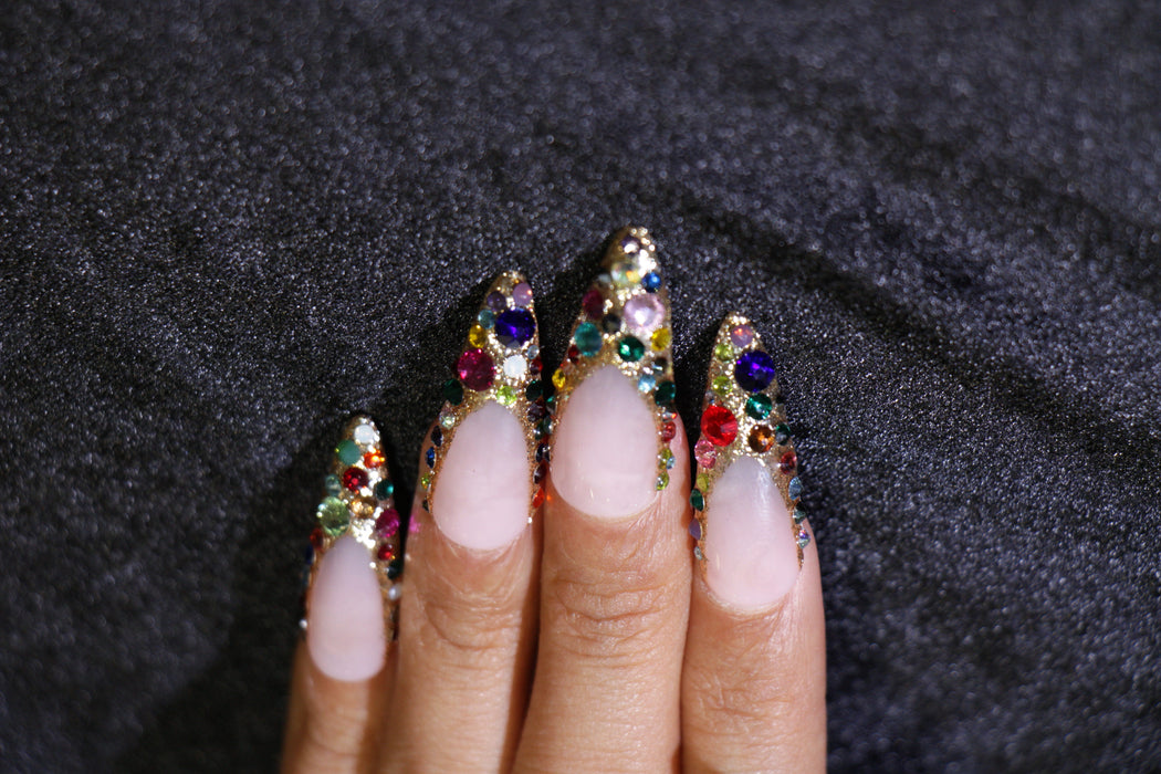 Cute, cool and pointy manicure【S43-1172】